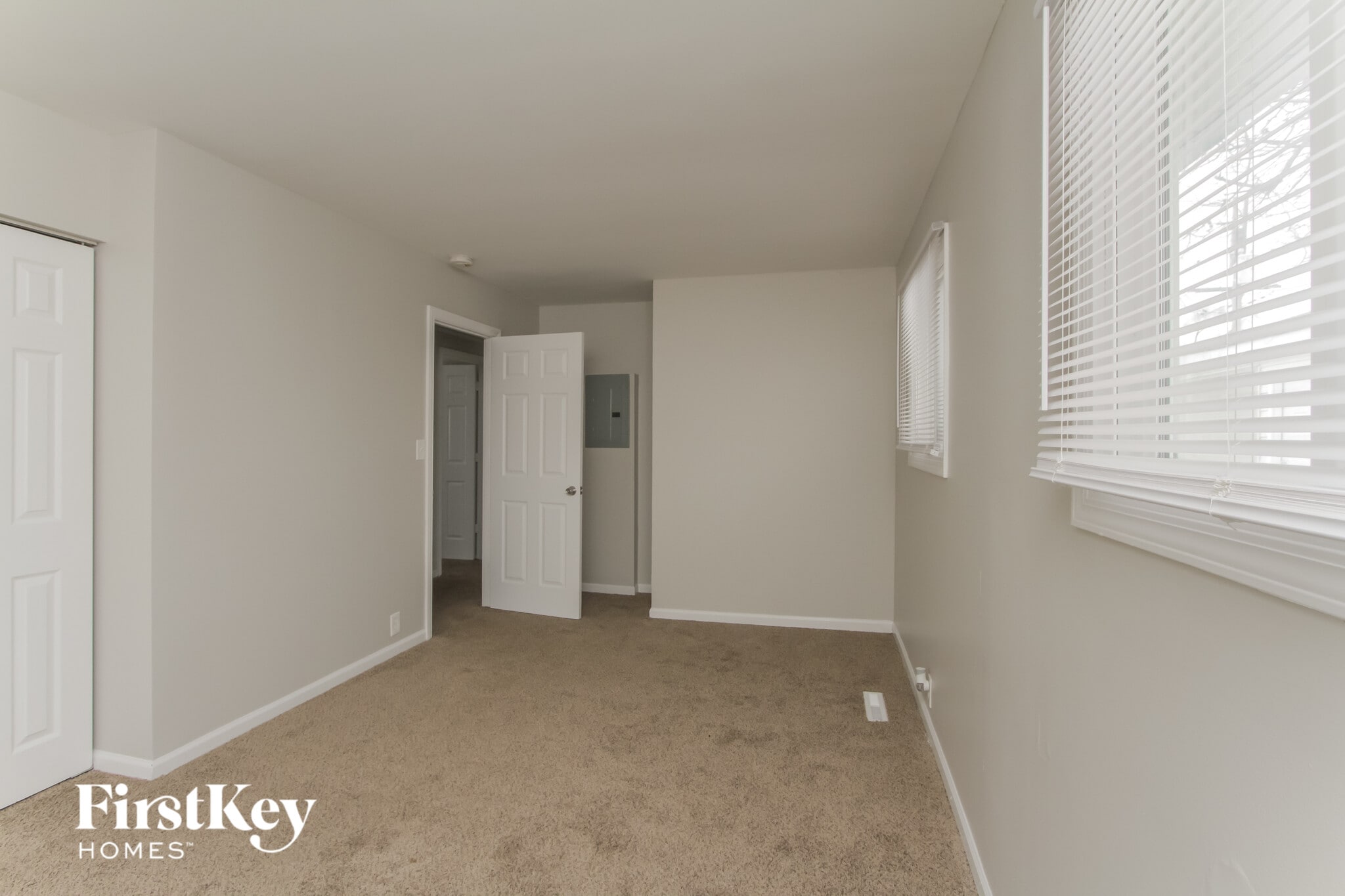 Building Photo - 21 Thrush St