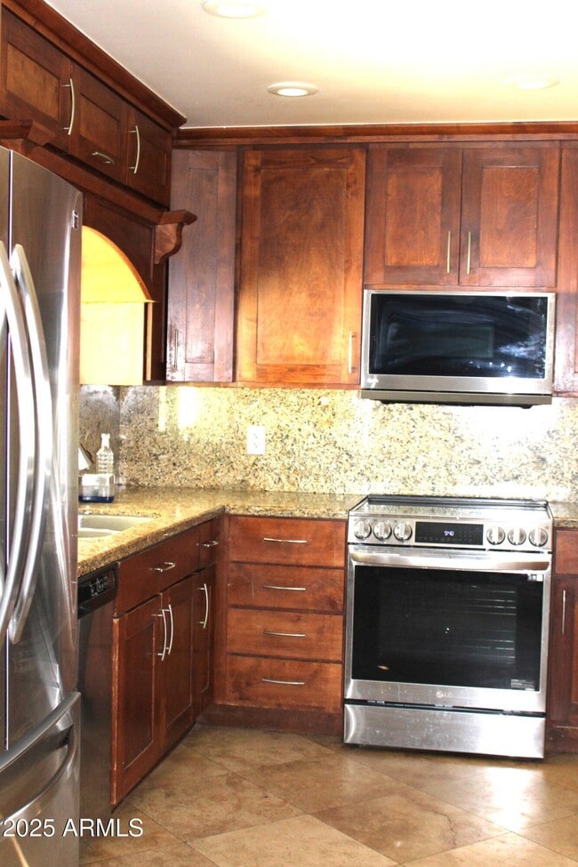 Building Photo - 4046 E Hidalgo Ave