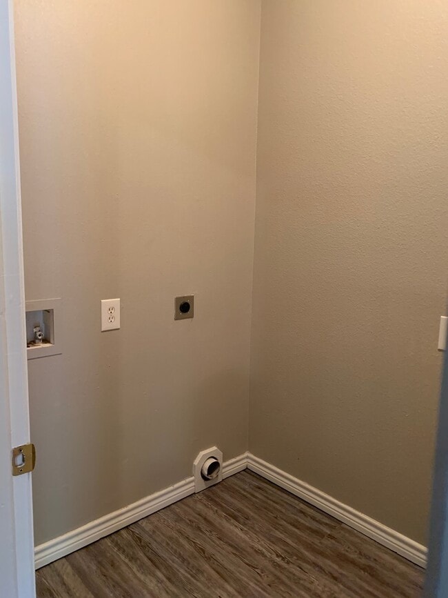 Building Photo - 1200 Whetstone St