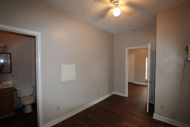 Building Photo - Coming Soon! Cozy 1 Bedroom, 1 Bath in Tyler!
