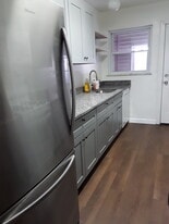 Building Photo - 339 Semple St