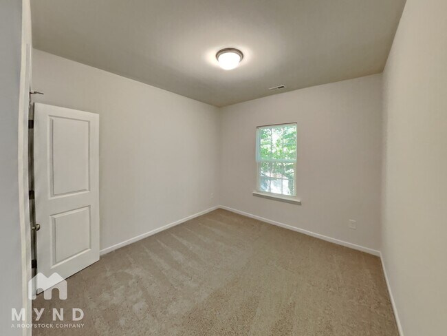 Building Photo - 134 Lauren Ct