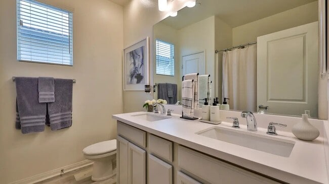 Building Photo - Beautiful Single-Story Home in the Prestig...