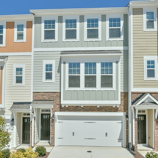 Building Photo - 1087 Manorhaven Dr