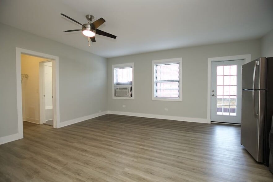 Building Photo - 730 Judson Ave