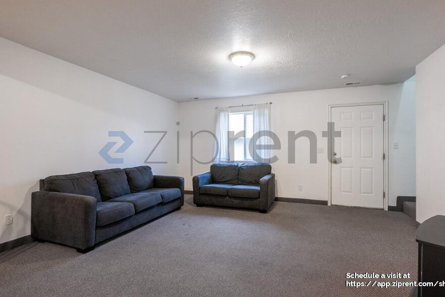 Building Photo - 320 E 200 N