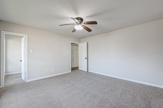 Building Photo - 3102 Glenn Lakes Ln
