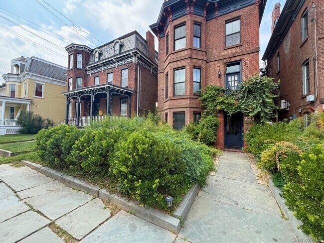 Building Photo - 203 Liberty St