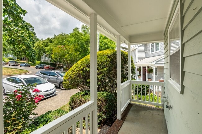 Building Photo - 128 Shady Spring Pl