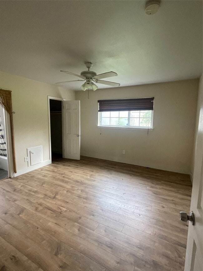 Building Photo - 4011 Ebbtide Dr