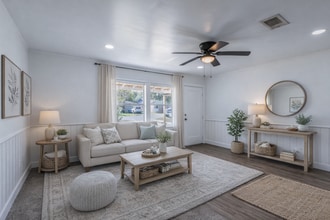 Building Photo - 301 E Dumble St