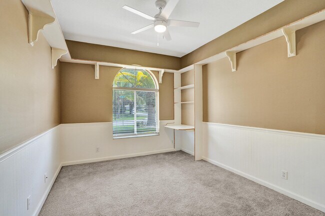 Building Photo - 10304 NW 50th Ct