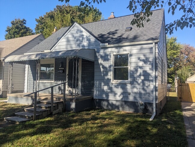 Building Photo - 14637 Agnes Ave