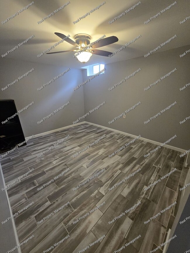 Building Photo - 9763 Garden Way