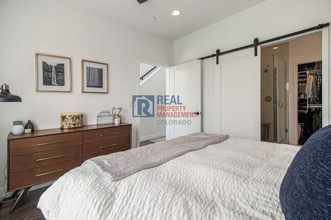 Building Photo - 2349 Decatur St