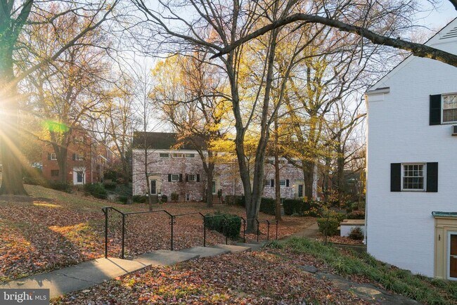 Building Photo - 1629 Fitzgerald Ln