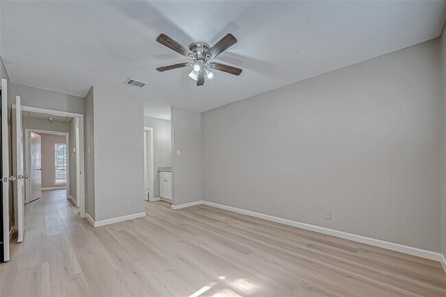 Building Photo - 7315 Housman St