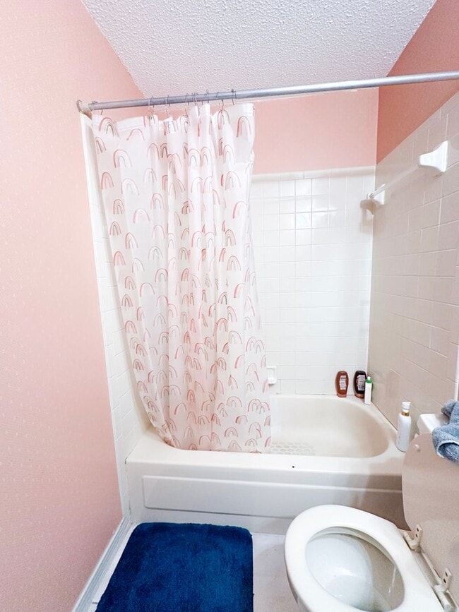 Building Photo - No HOA 3 bedroom home with whole house generator!