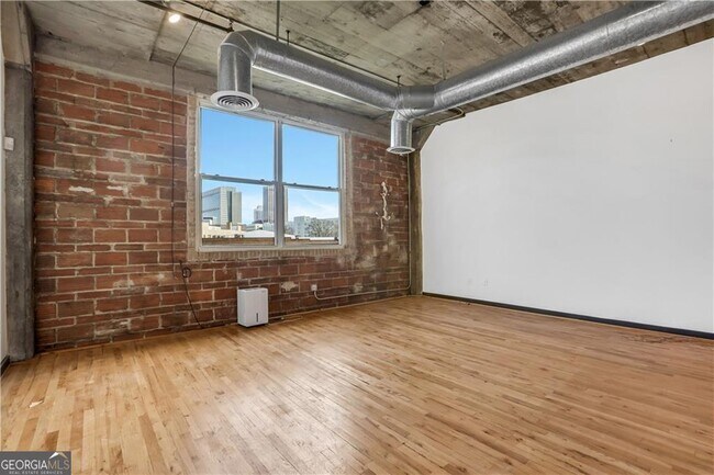 Building Photo - 172 Haynes St SW