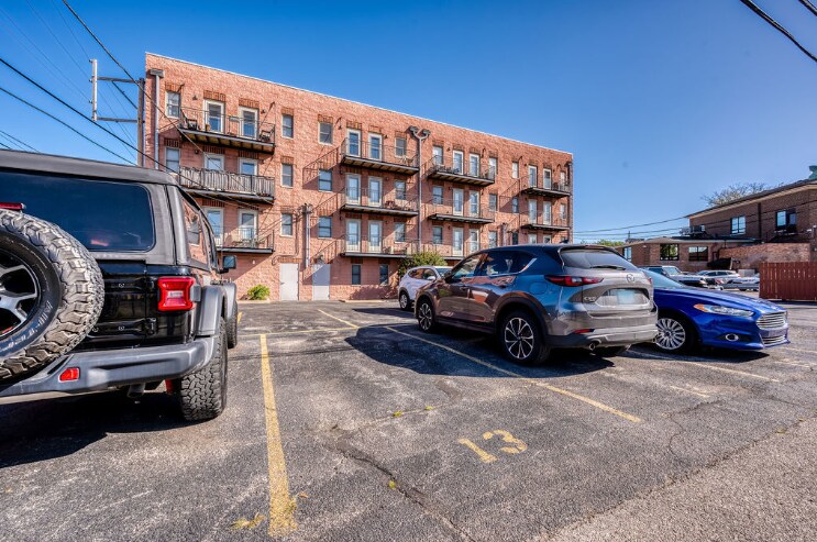 Building Photo - 7707 W Westwood Dr