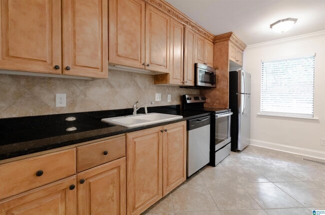 Building Photo - 3612 Chaumont Dr