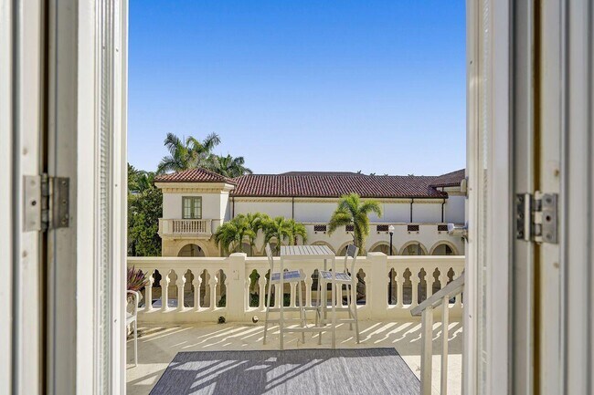 Building Photo - 235 Sunrise Ave