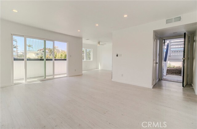 Building Photo - 231 W Escalones