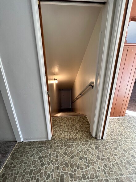 Building Photo - 189 Carpenter St