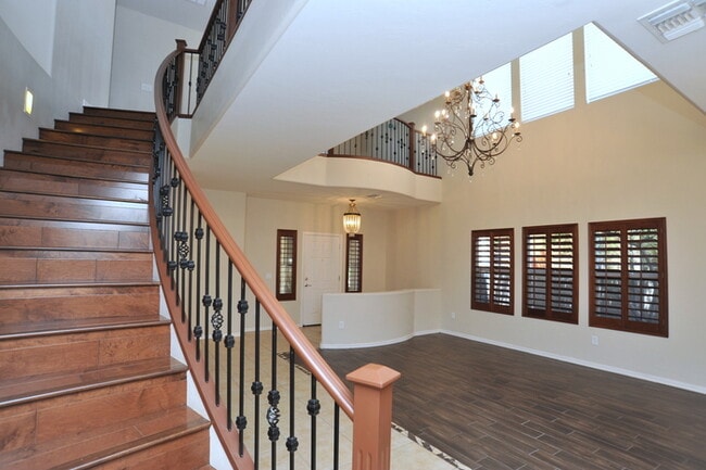 Building Photo - 4 Bedroom, 2.5 Bathroom in Oro Valley