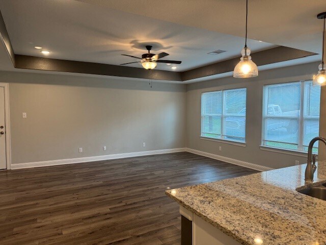 Building Photo - 15814 Beechnut Dr