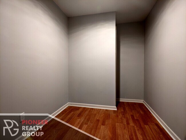 Building Photo - 3542 N Halsted St