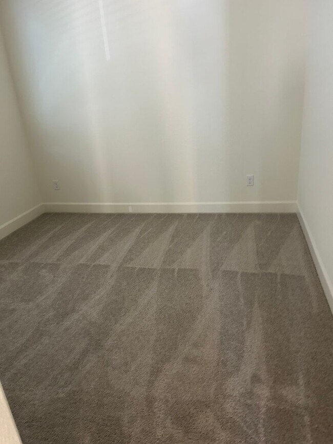 Building Photo - NEW HOME