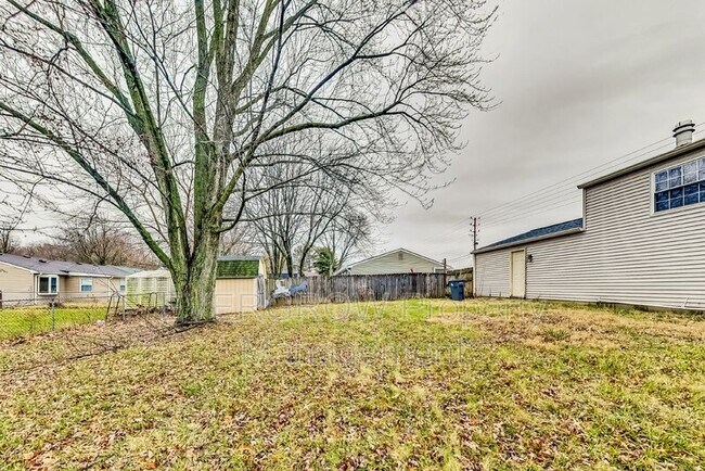 Building Photo - 5310 Shelbyville Rd