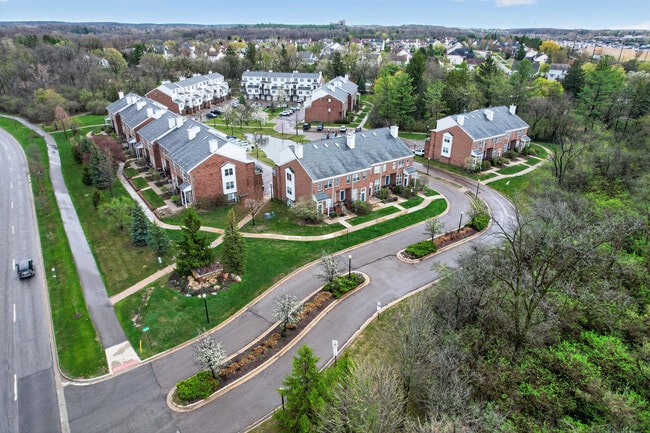 Building Photo - 1930 Lindsay Ln