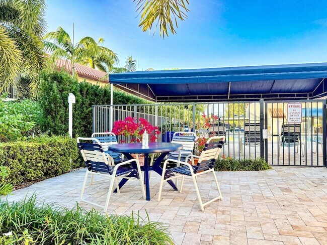 Building Photo - 10678 Ocean Palm Way