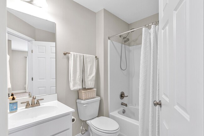 Building Photo - 504 Stone Crab Ln