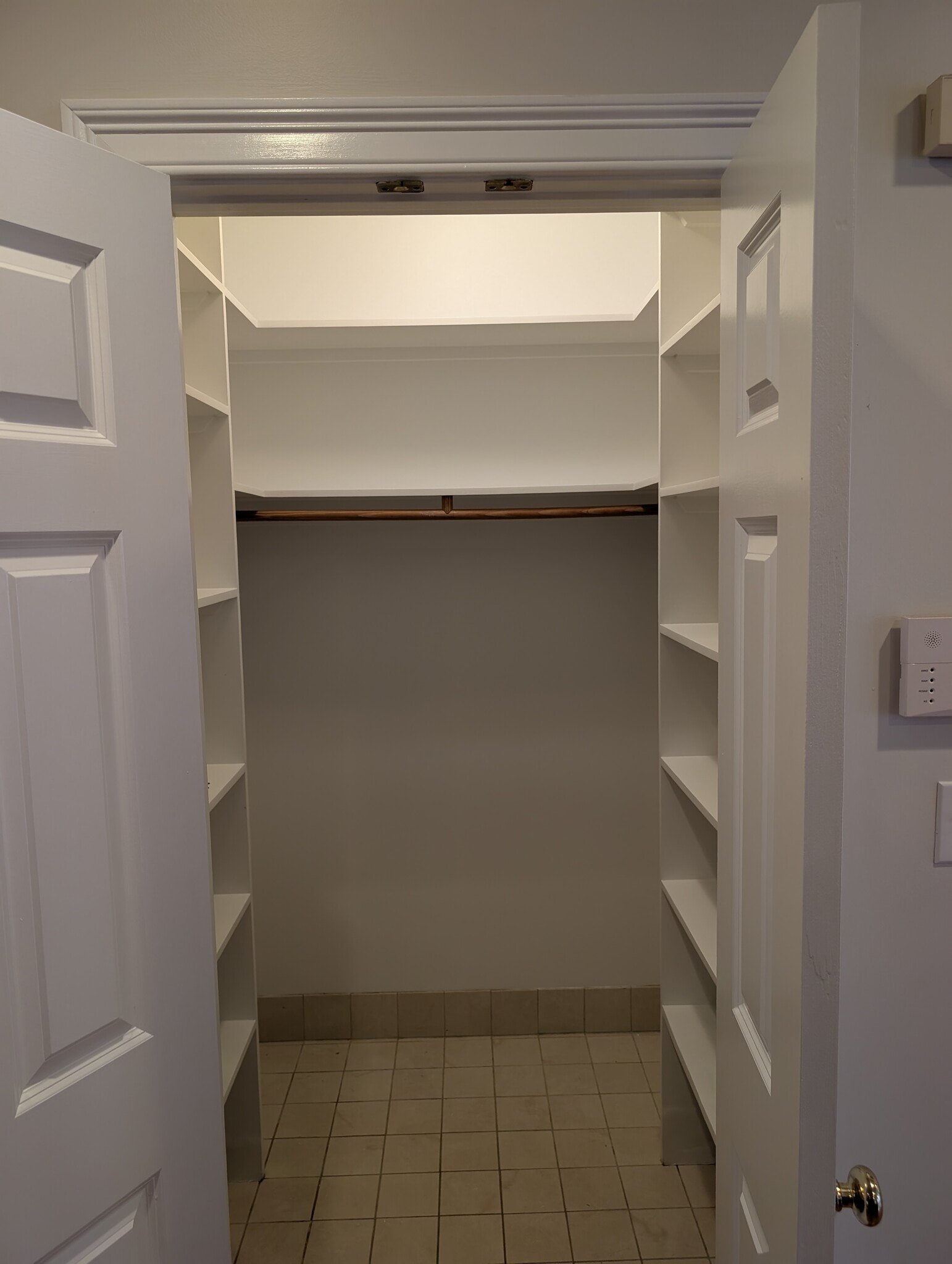 Building Photo - 40 Prince St