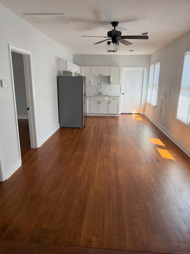 Building Photo - 915 S 12th St