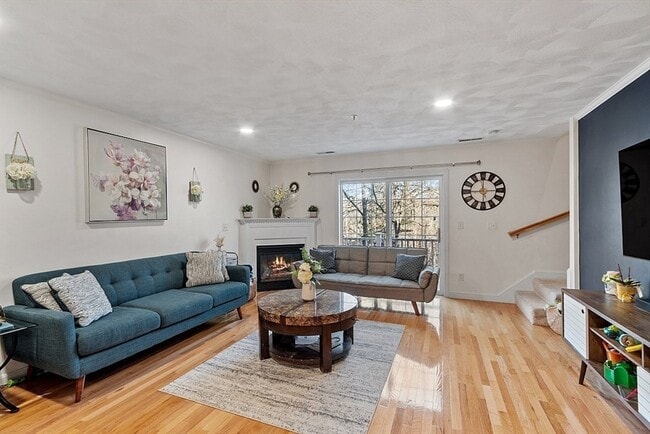 Building Photo - 18 Dale St