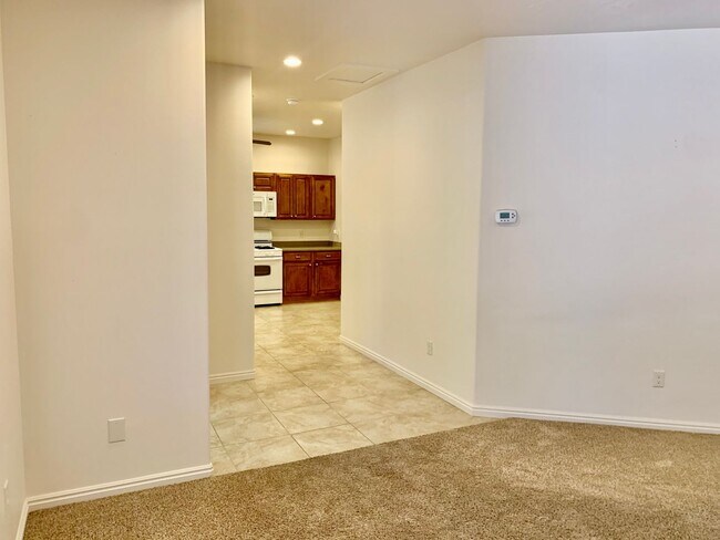 Building Photo - 2276 Greystone Dr