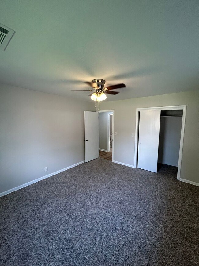 Building Photo - Charming 3-bedroom, 2-bath home in Springd...