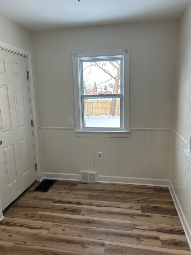 Building Photo - 1607 Howard St