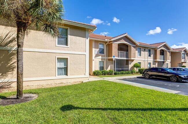 Building Photo - ** IBIS CLUB ** 3 BED / 2 BATH - CONDO - GATED COMMUNITY - SMALL PET OK! - ANNUAL RENTAL