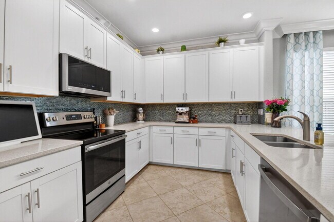 Building Photo - 9062 Gulf Cove Dr