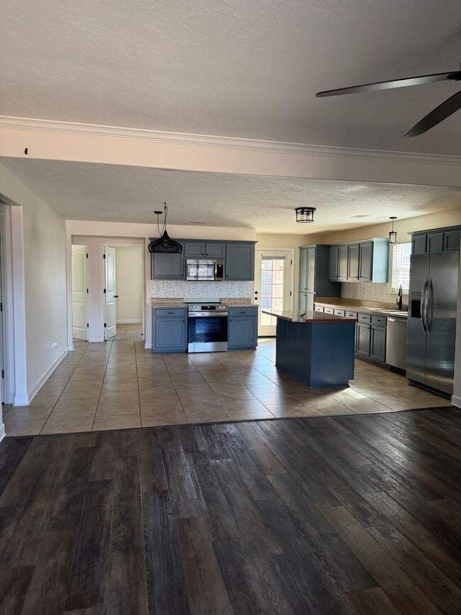 Building Photo - 3 Bdrm  2 Bath in Atoka