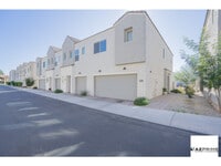 Building Photo - Upgraded 2/2.5 Phoenix Townhouse!