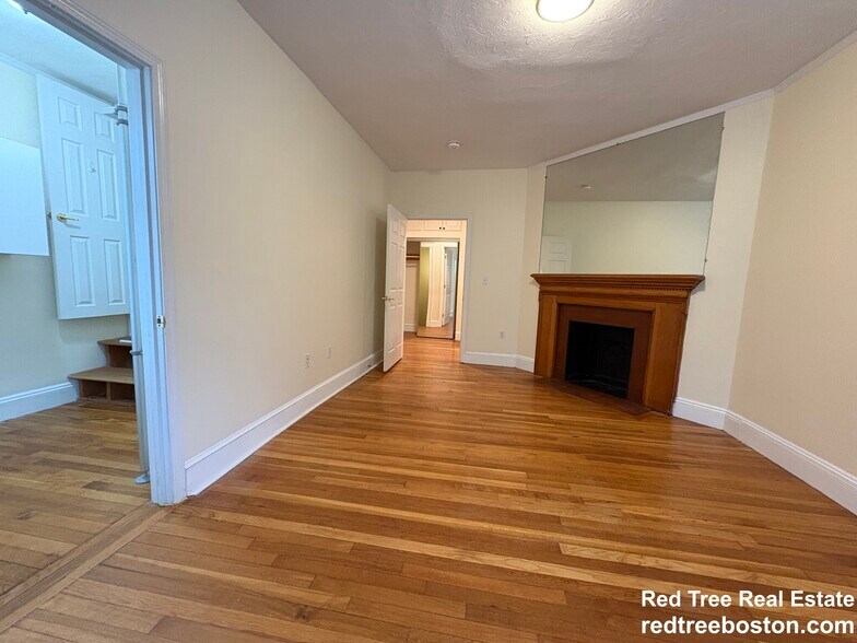 Building Photo - 195 Winthrop Rd