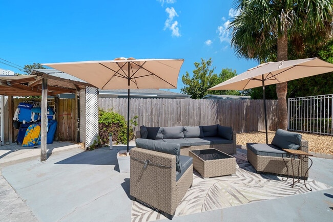 Building Photo - 505 Anemone St