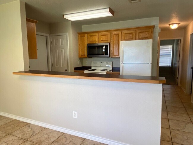 Building Photo - 160 Satch Dr