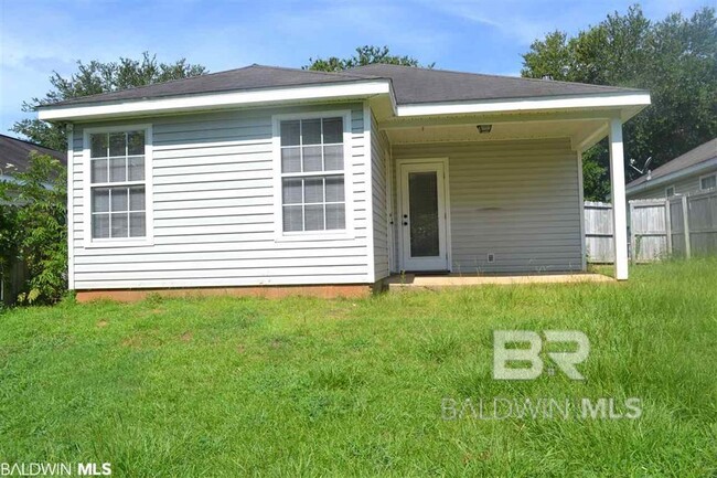 Building Photo - 706 Crystal Wells Ct N